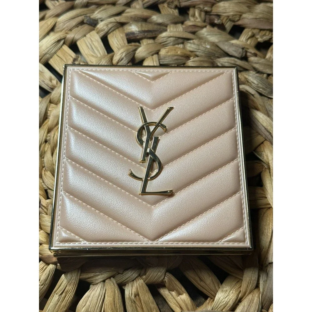 YSL All Hours Hyper Luminize Highlighting Powder Lavender/NEW/See description